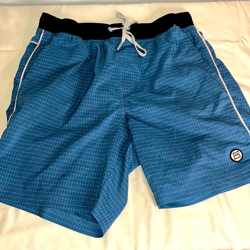 AVALANCHE SHORTS OUTDOOR SUPPLY COMPANY